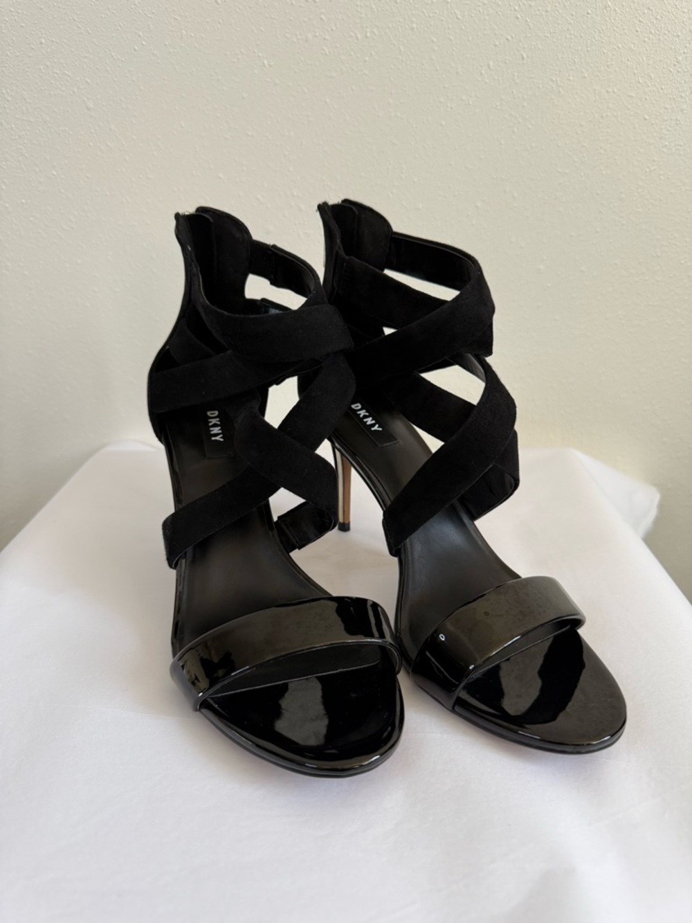 DKNY Iggi Black Strappy Heels Size 10 NIB Patent Toe Stiletto Sandals - Picture 5 of 13